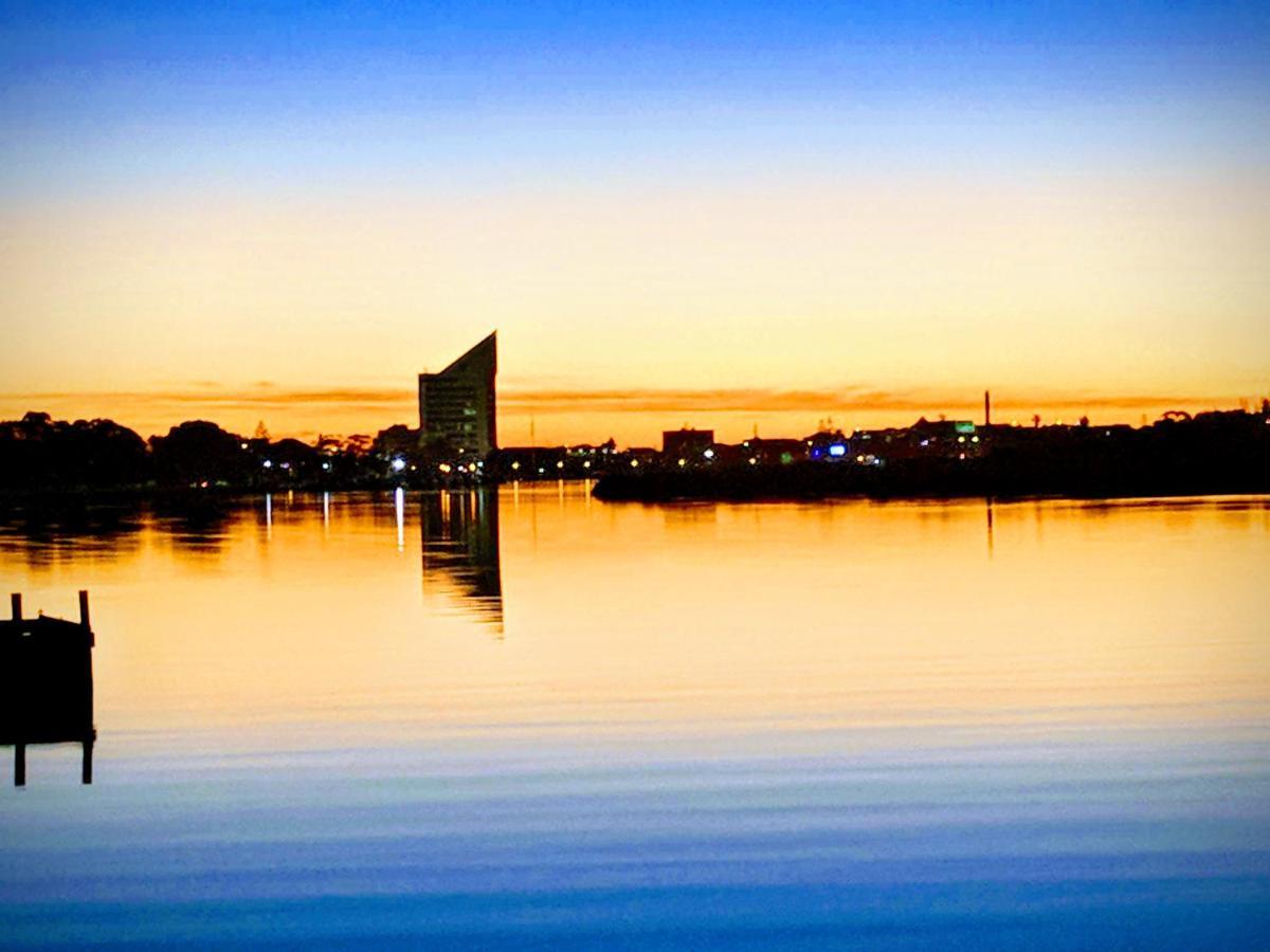 Bunbury'S Most Convenient Location ภายนอก รูปภาพ